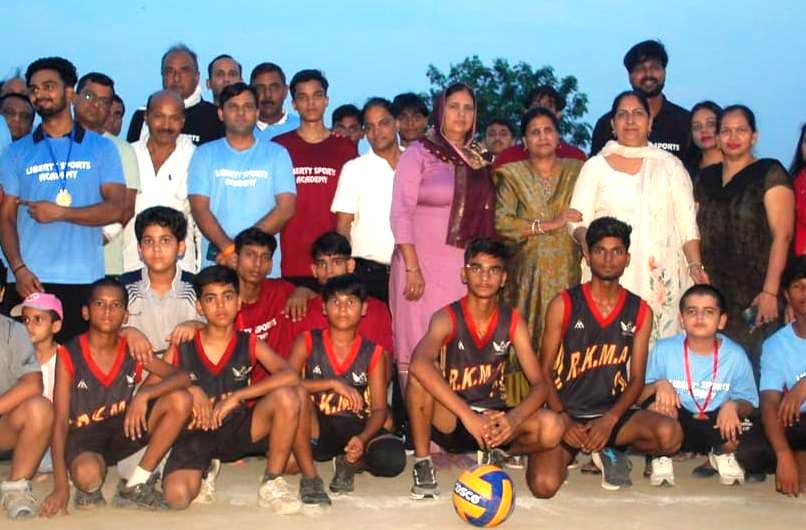 लिबर्टी स्पोर्ट्स एकेडमी द्वारा आयोजित प्रथम वालीबॉल प्रतियोगिता के फाइनल मुकाबले का आयोजन